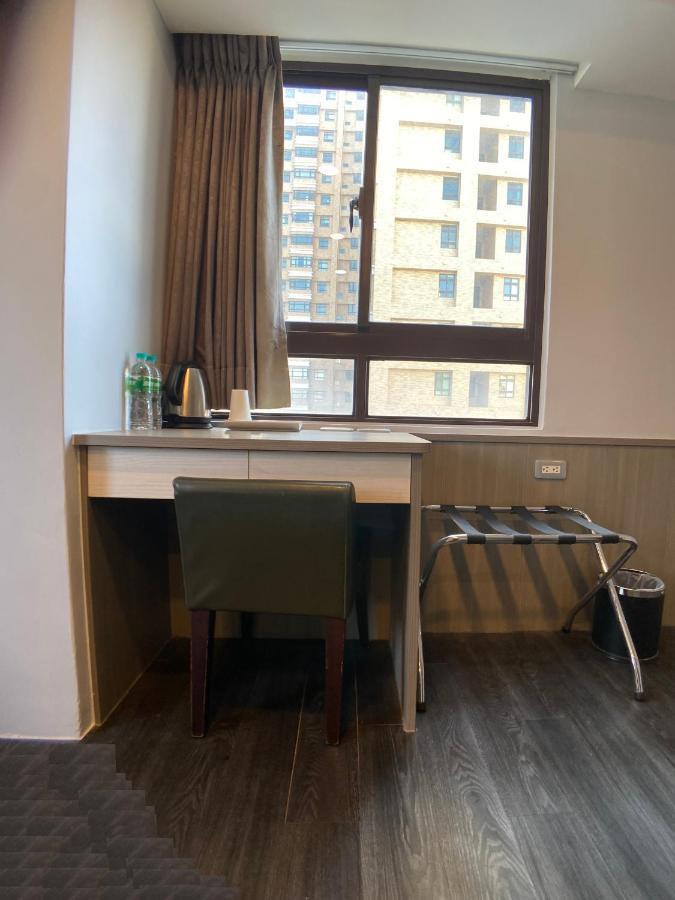 Bonjour Hotel ไถจง ภายนอก รูปภาพ