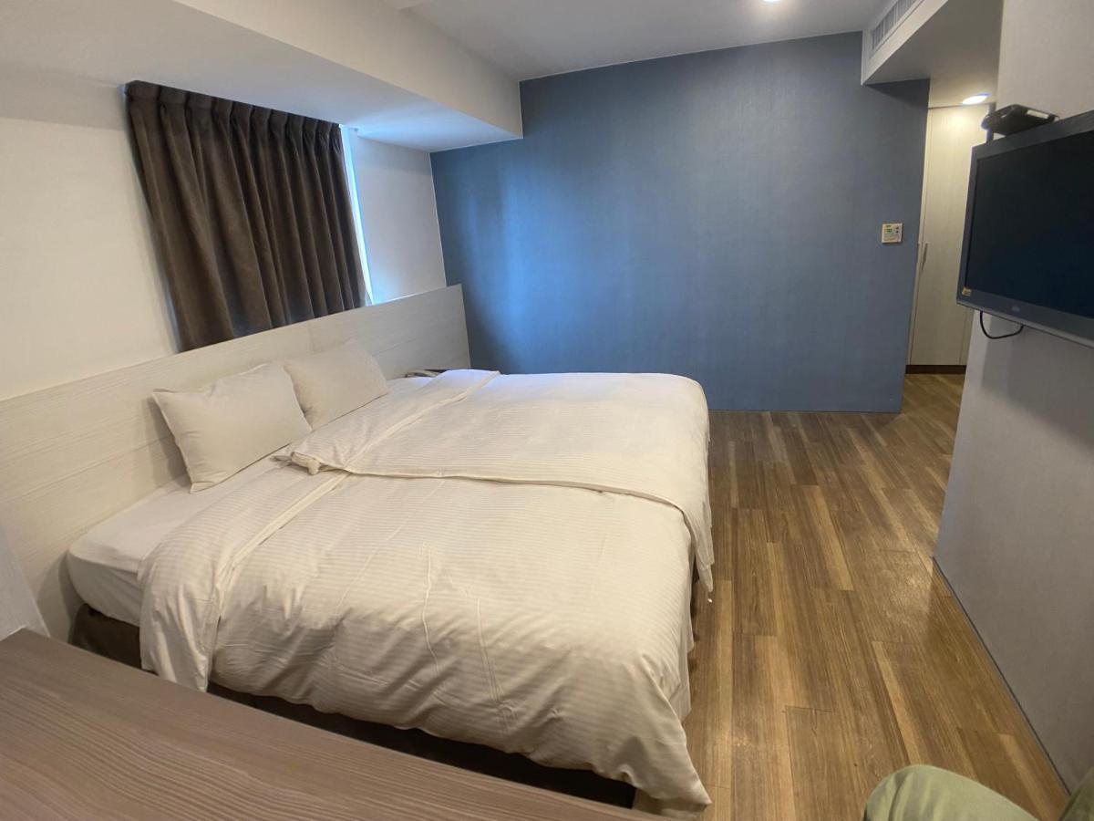 Bonjour Hotel ไถจง ภายนอก รูปภาพ
