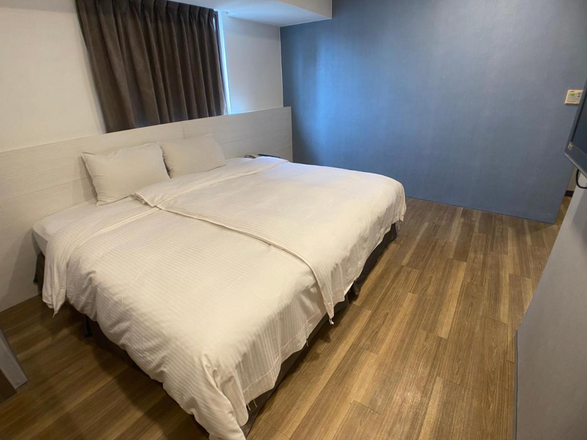 Bonjour Hotel ไถจง ภายนอก รูปภาพ