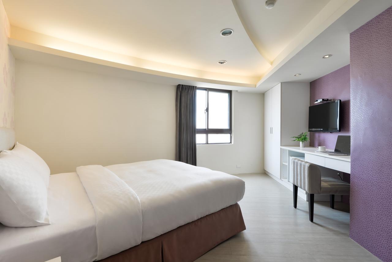 Bonjour Hotel ไถจง ภายนอก รูปภาพ